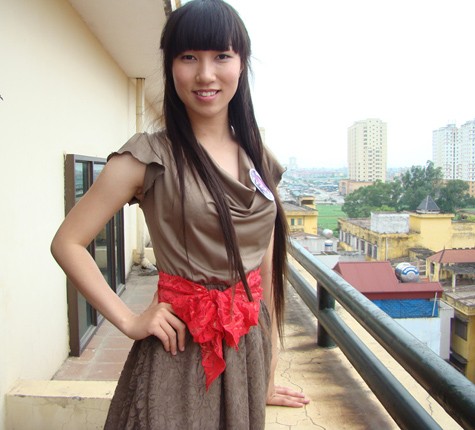 Thúy Ngần top 40 Miss Travel 2012